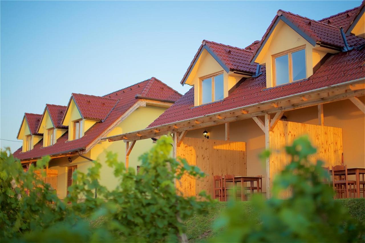 Tourist Farm Apartments Lovrec Jirsovci Exterior foto