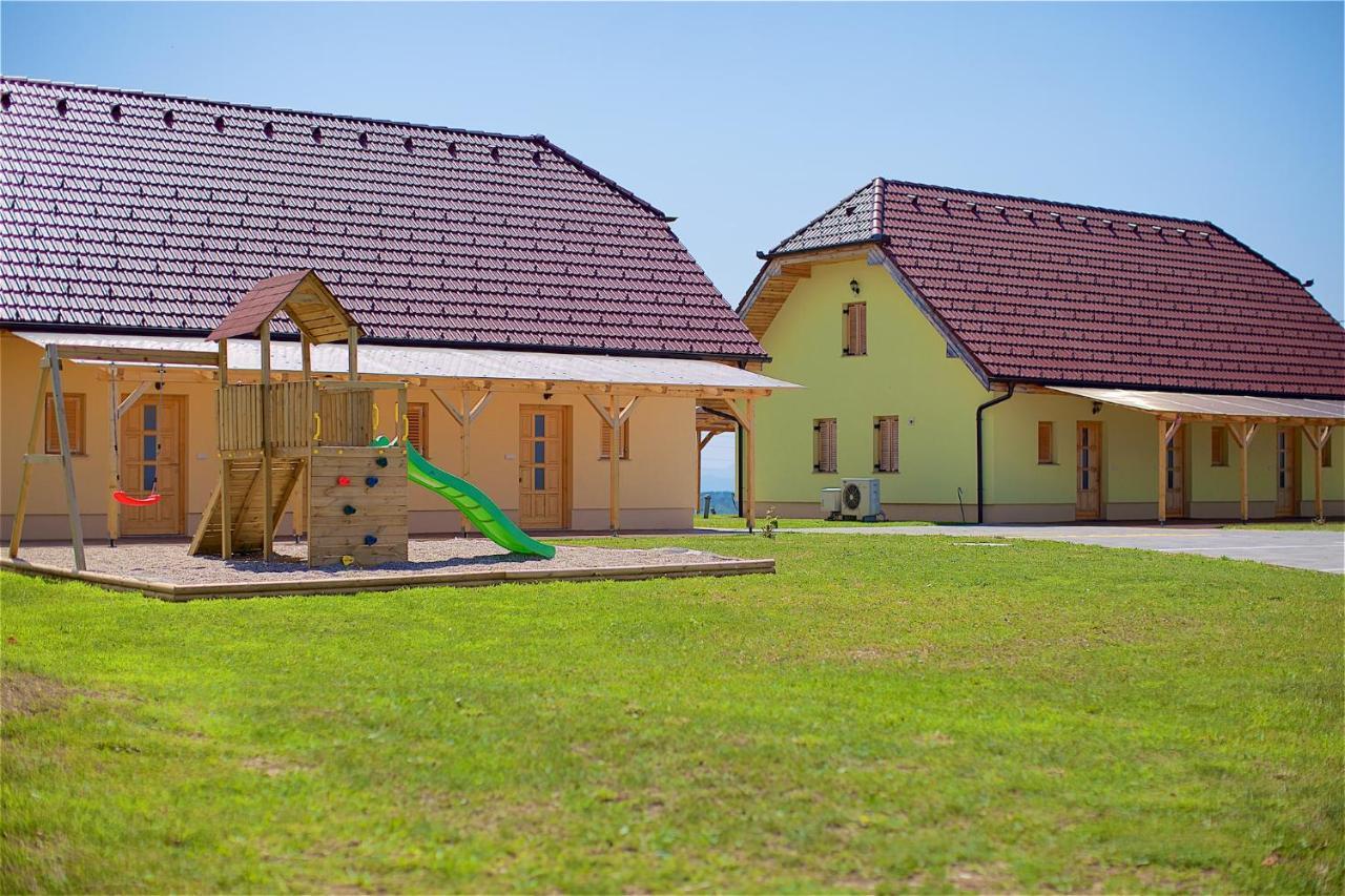 Tourist Farm Apartments Lovrec Jirsovci Exterior foto
